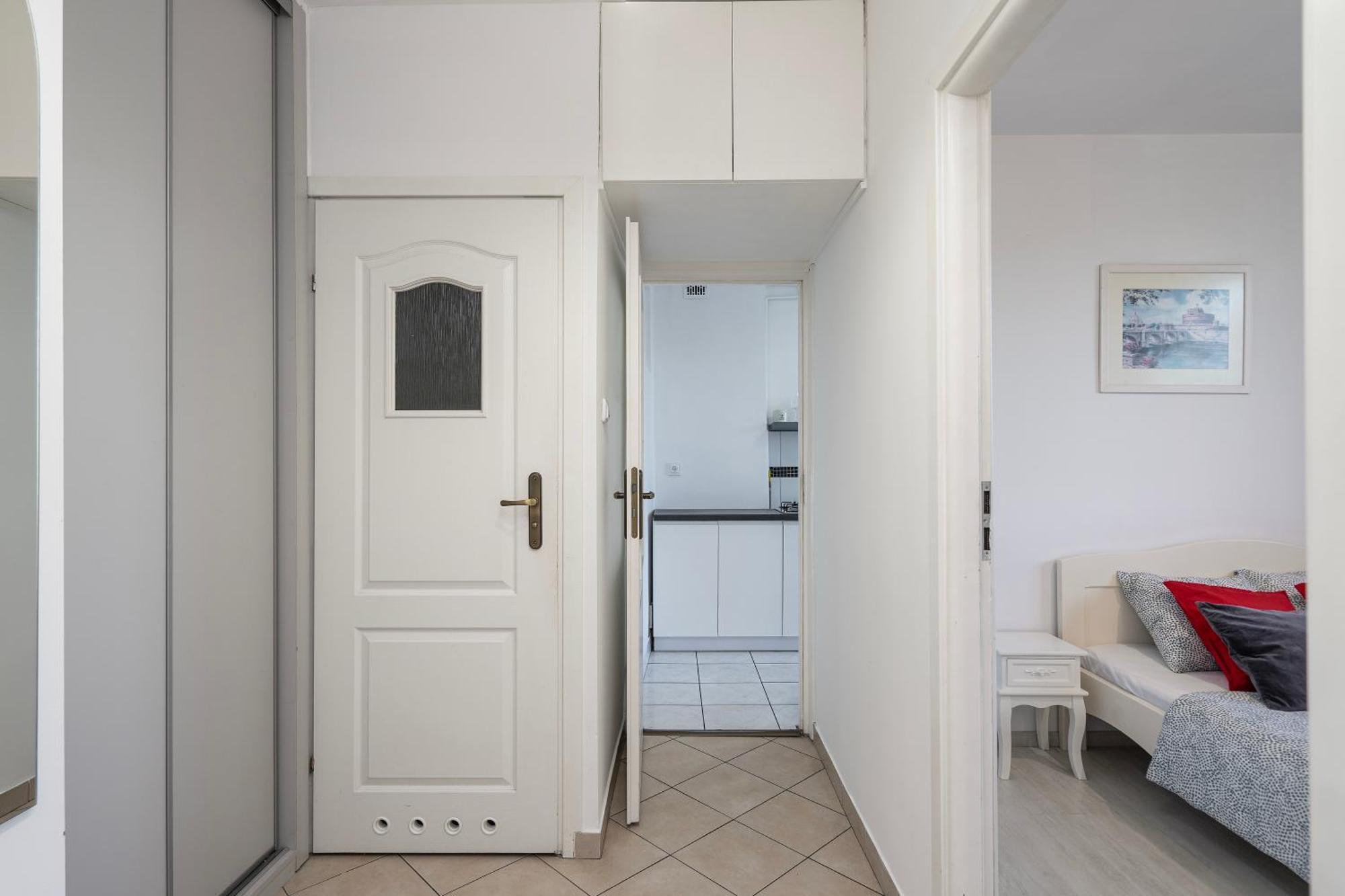 44 Apartment